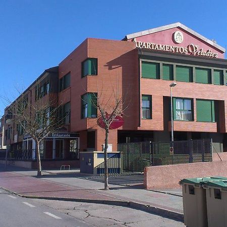 Apartamentos Turisticos Veladiez La Lastrilla Buitenkant foto