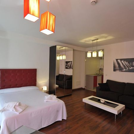 Apartamentos Turisticos Veladiez La Lastrilla Buitenkant foto