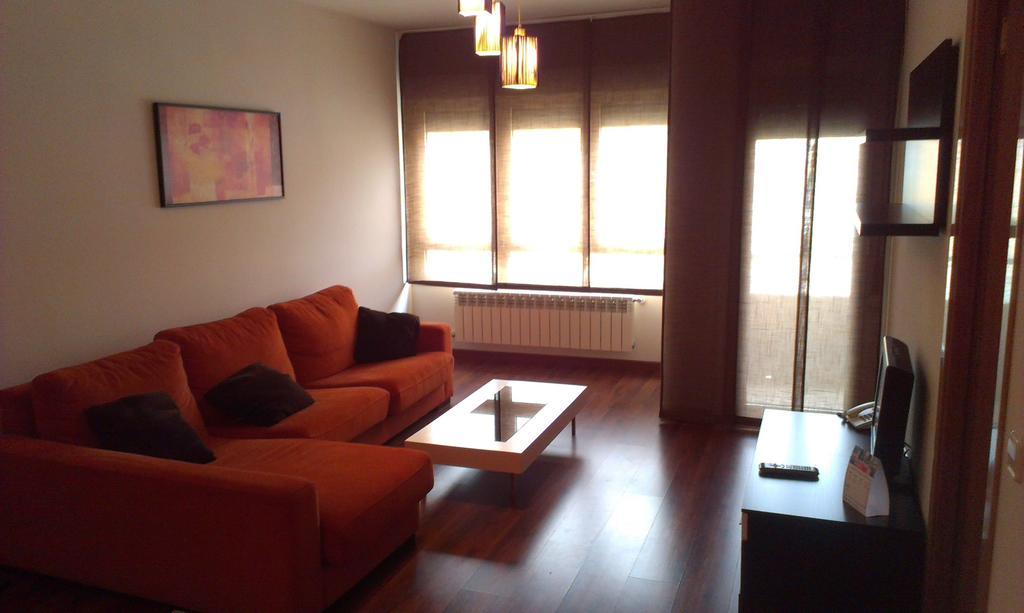 Apartamentos Turisticos Veladiez La Lastrilla Kamer foto