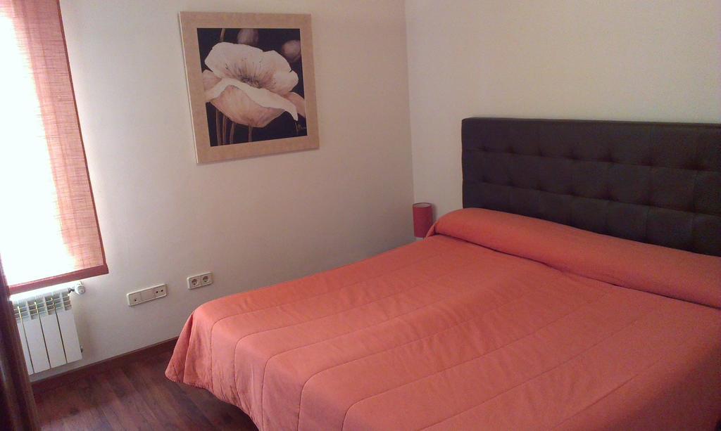 Apartamentos Turisticos Veladiez La Lastrilla Kamer foto