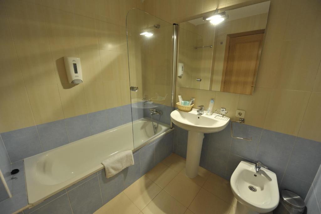 Apartamentos Turisticos Veladiez La Lastrilla Buitenkant foto